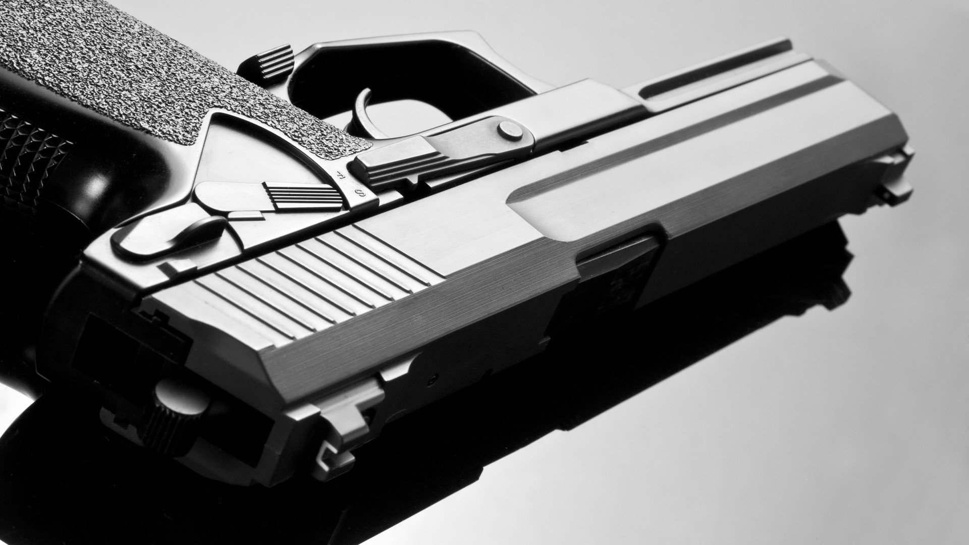 篮网队全队发力，合作默契取得胜利，篮网队伍