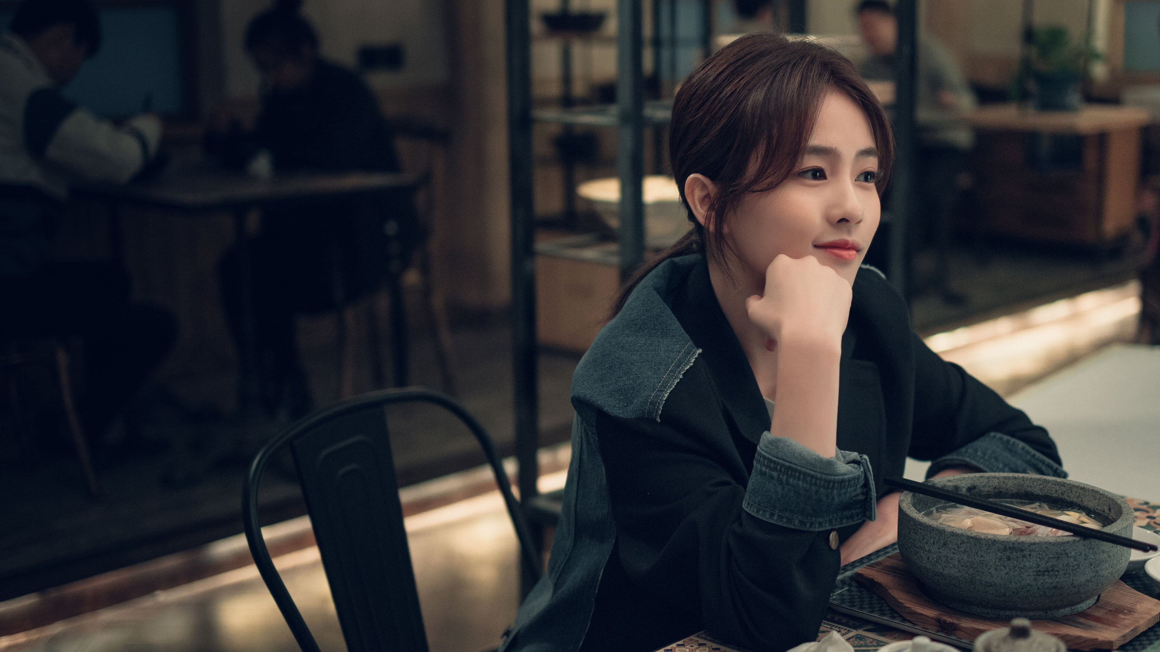 西班牙年轻球员崭露头角,西班牙年轻中场