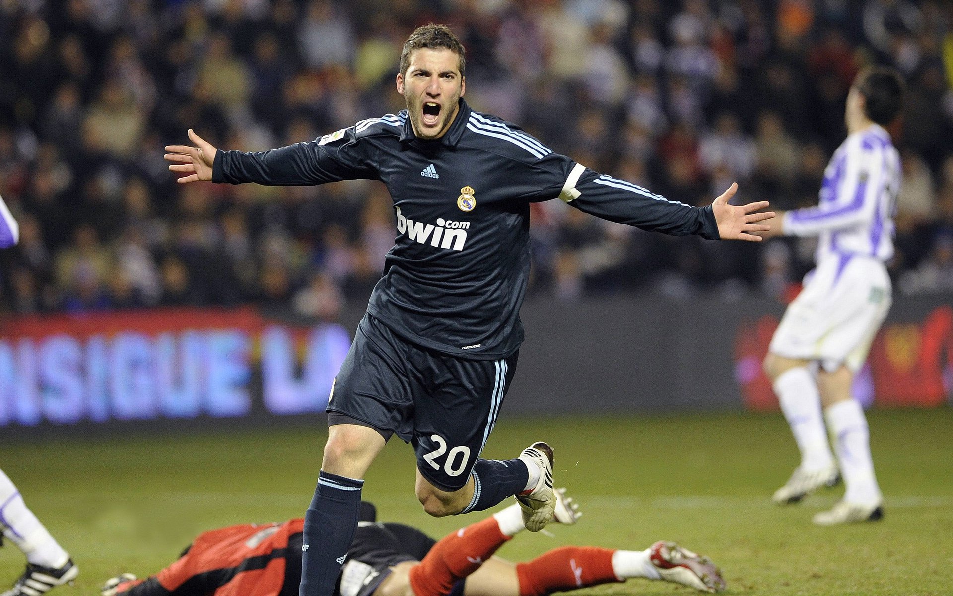 明星运动员发起校园体育器材捐赠行动，捐赠体育用品的意义