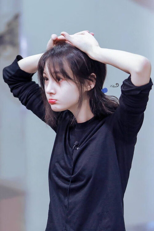 青训球员首次亮相正式比赛完成破门展现巨大潜力,青训队啥意思